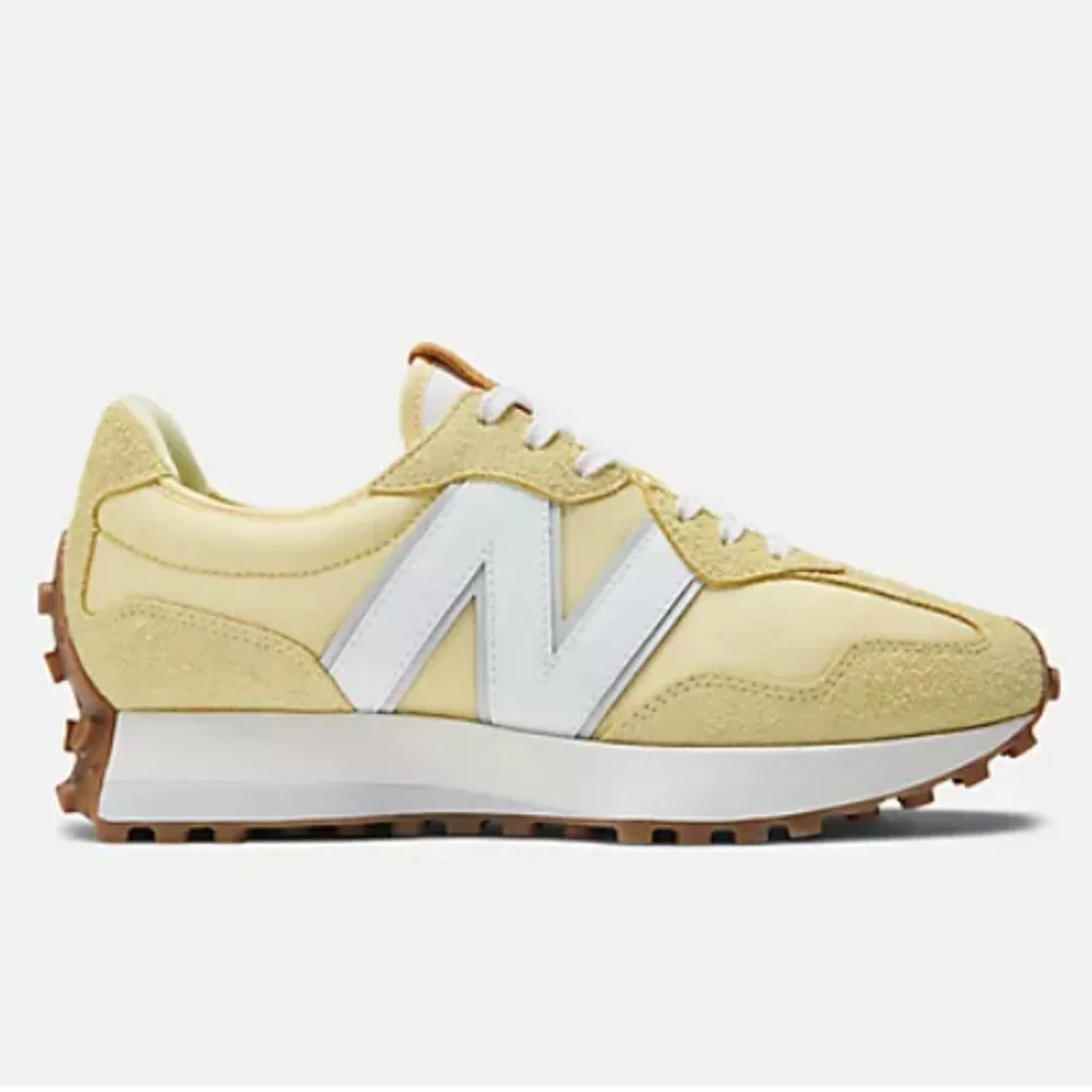 NEW BALANCE 327 Casual Womens Sneakers Shoes Maize White size 7 - Picture 3 of 9